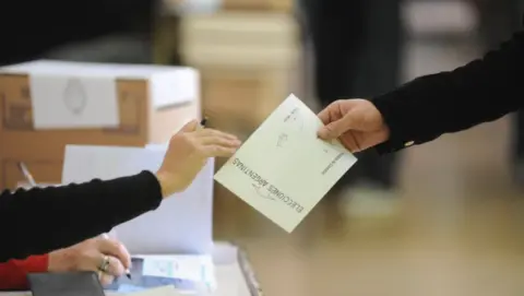 Buenos Aires vota en Septiembre, que se elige