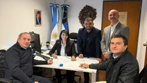 Amontonamiento libertario en Rio Negro