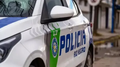Conductor ebrio detenido tras persecución en el Alto Valle