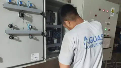 Catriel: ARSA realizó con éxito el recambio de tablero eléctrico