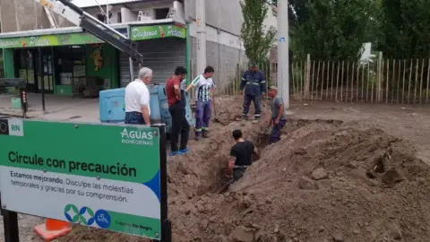 Paso Córdoba: avanza el mantenimiento en la red de distribución de agua