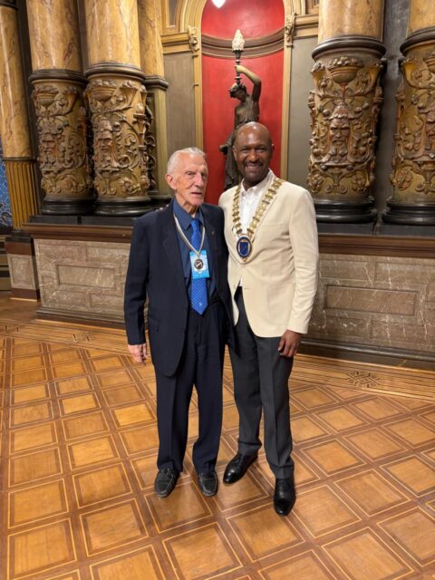 Julio Isidro Perez se reunio con el presidente mundial de SKAL Internacional, Andres Hayes