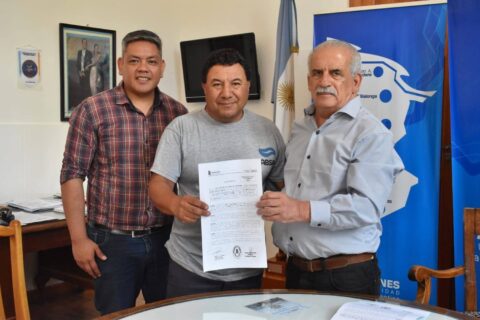 Firma de convenio y entrega de aporte al Club Social y Deportivo La Loma