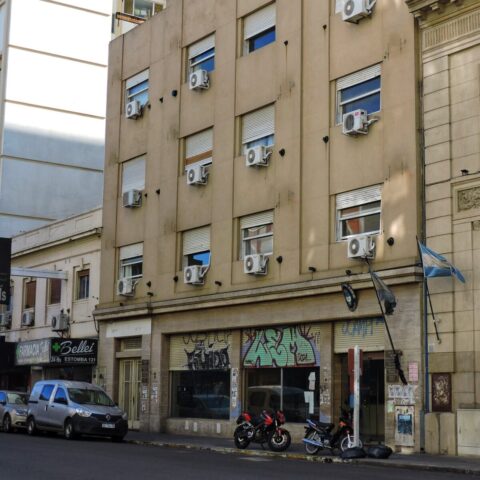 El hijo de un hombre que fue hallado sin vida quedó imputado de abandono de persona