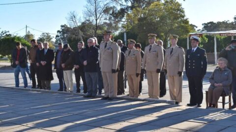 Homenaje a la tripulación del guardacostas “Río Iguazú” por su actuación en Malvinas