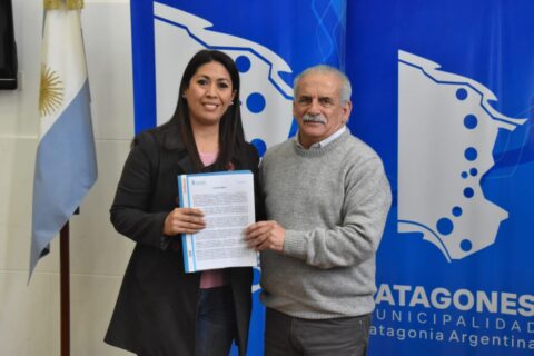 Entrega de actas de posesión de lotes a familias adjudicatarias de las ex 58 Viviendas