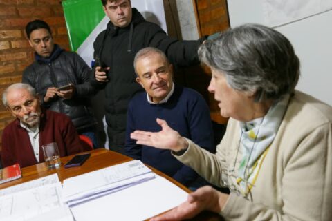 Pesatti entregó los planos de la futura sede de CADEJUR y destacó el trabajo de la institución en favor de los jubilados